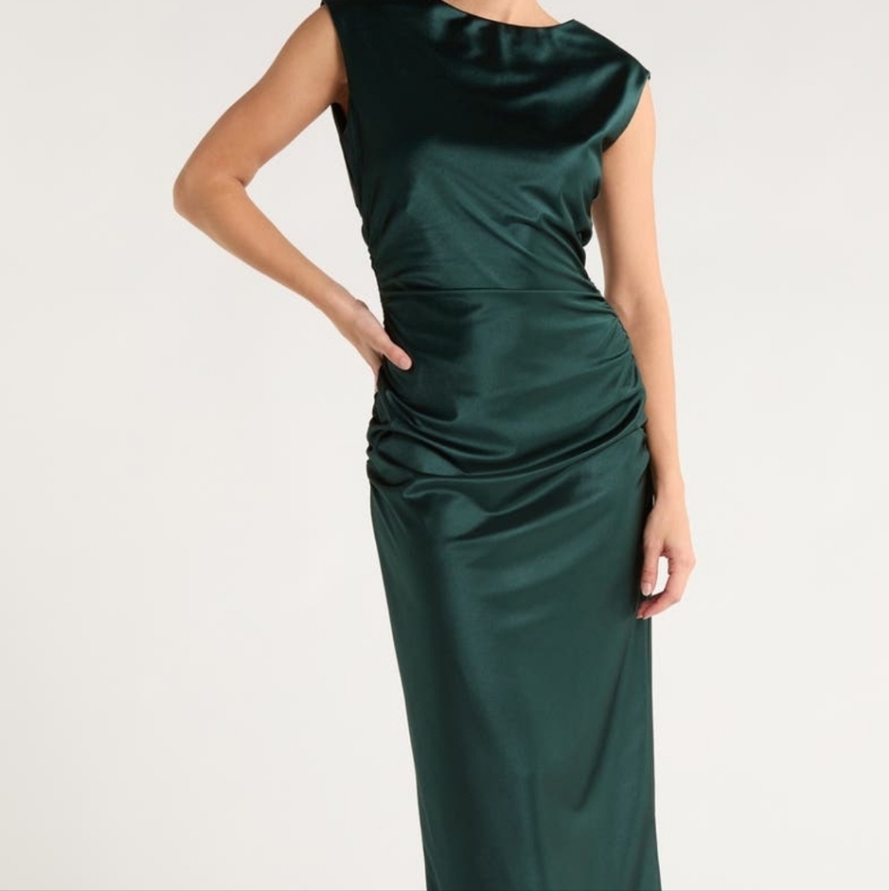 Chelsea28 Elegant Green Sleeveless Dress